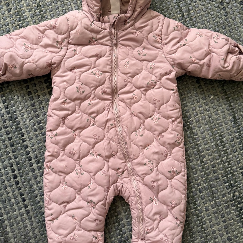 Pink Quilted One Piece - Picture 5 of 6